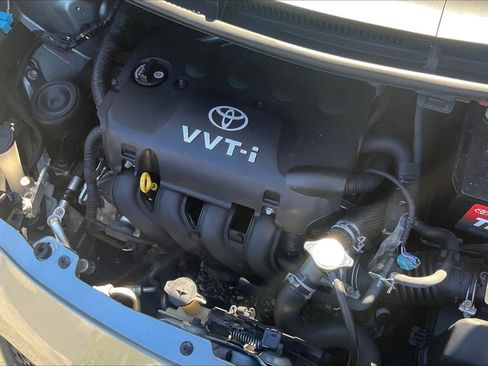 Used 2008 Toyota Yaris 2-Door Hatchback image 27