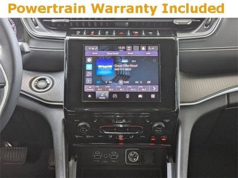 Used 2023 Jeep Grand Cherokee Altitude image 18