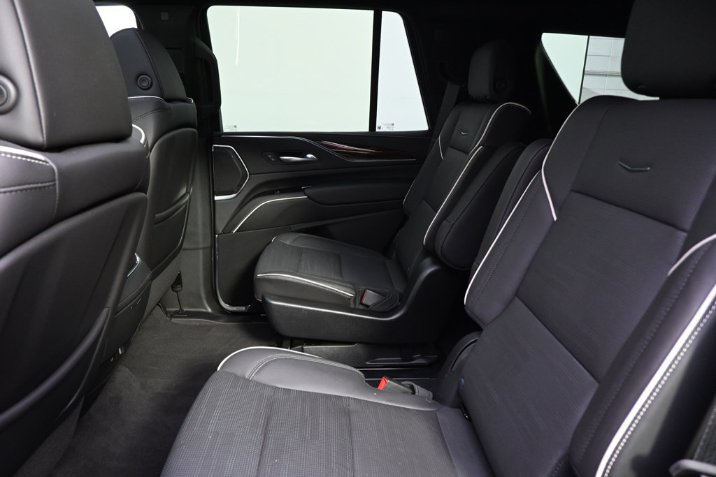 Used 2023 Cadillac Escalade Premium Luxury AWD/4WD image 21
