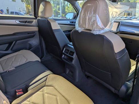 New 2026 Volkswagen Atlas Cross Sport SE image 29