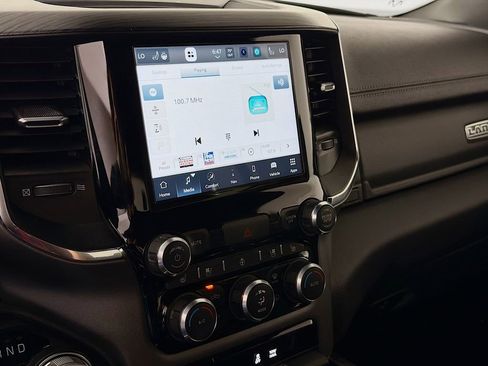 Used 2024 RAM 1500 Laramie image 16