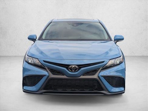 Used 2024 Toyota Camry SE w/ Convenience Package image 2
