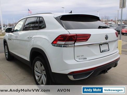 Used 2020 Volkswagen Atlas Cross Sport SE w/ Towing Package image 4