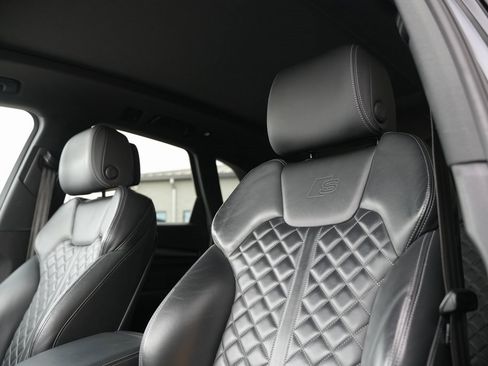 Used 2021 Audi SQ5 Premium Plus w/ Premium Plus Package image 16