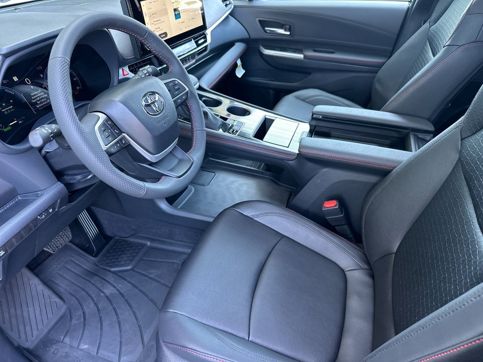 Used 2026 Toyota Sienna XSE FWD image 10