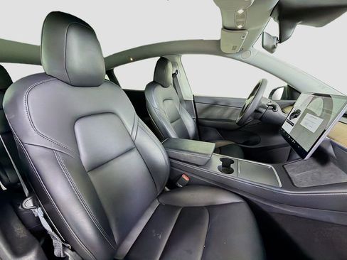 Used 2021 Tesla Model Y Long Range image 29