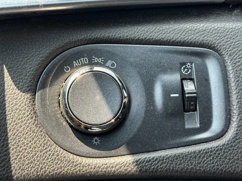 Used 2014 Cadillac SRX Luxury w/ Driver Awareness Package image 32