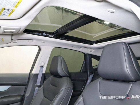 New 2025 Nissan Murano SL image 3