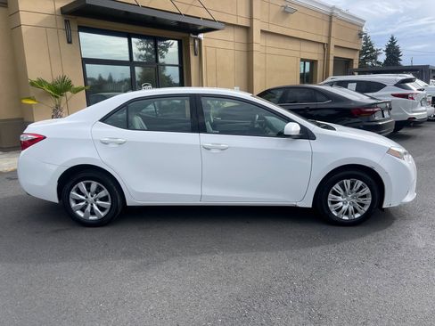 Used 2016 Toyota Corolla LE image 8