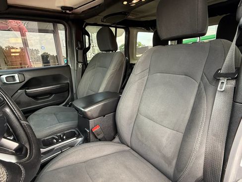 Used 2019 Jeep Wrangler Unlimited Sport AWD/4WD image 14
