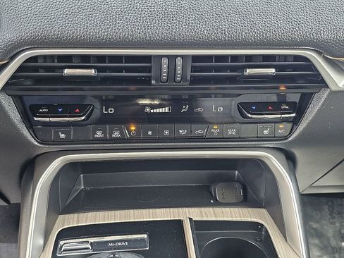 Certified 2024 MAZDA CX-90 Plug-In Hybrid w/ Premium Pkg AWD/4WD image 31