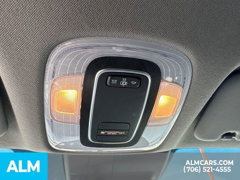 Used 2022 Hyundai Elantra SE image 25