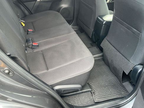 Used 2018 Toyota RAV4 XLE AWD/4WD image 31