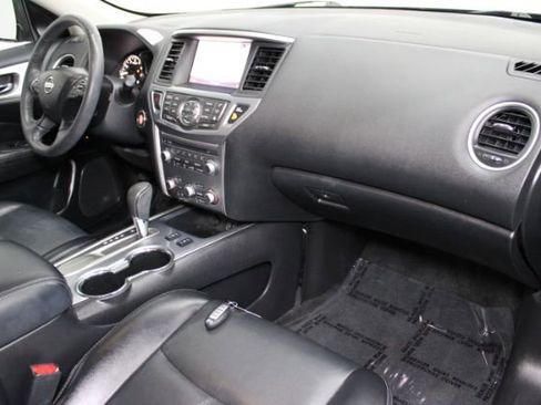 Used 2018 Nissan Pathfinder SL w/ Midnight Edition Package FWD image 27