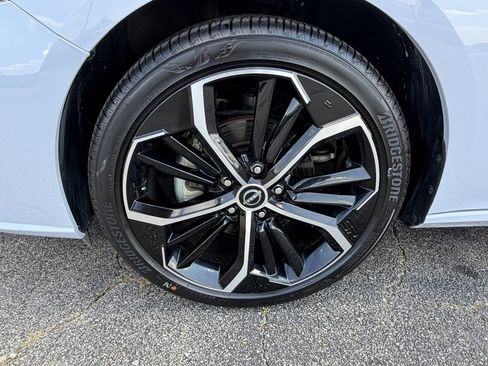Used 2025 Nissan Altima 2.5 SR w/ SR Premium Package FWD image 9