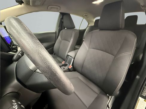 Used 2025 Toyota Corolla LE FWD image 10