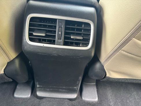 Used 2016 Honda CR-V Touring image 29
