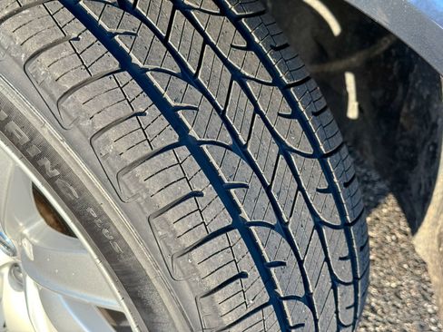 Used 2022 Volvo XC90 T5 Momentum w/ Climate Package image 11