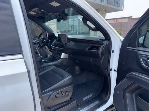 Used 2021 Chevrolet Tahoe Premier RWD image 16