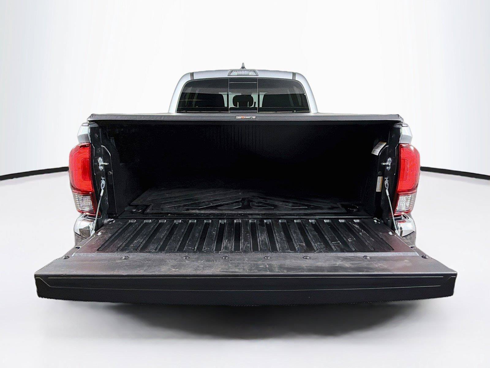 Used 2023 Toyota Tacoma SR5 AWD/4WD image 14