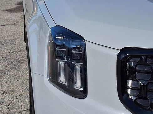Certified 2025 Kia Telluride SX Prestige X-Line image 12