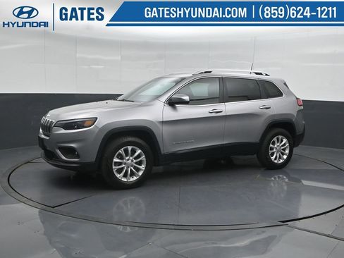 Used 2019 Jeep Cherokee Latitude w/ Popular Appearance Group image 7