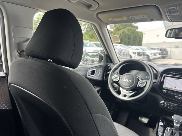 Used 2023 Kia Soul S FWD image 11