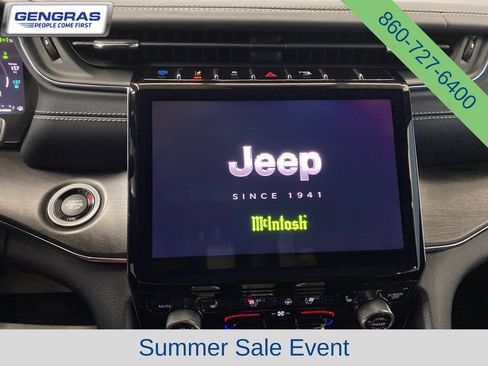 Used 2023 Jeep Grand Cherokee Overland AWD/4WD image 17