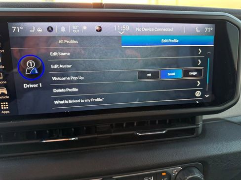 Used 2025 Jeep Wrangler Willys AWD/4WD image 16