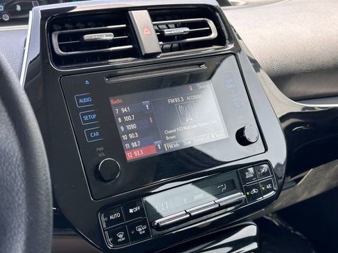 Used 2018 Toyota Prius One w/ Carpet Mat Package FWD image 16