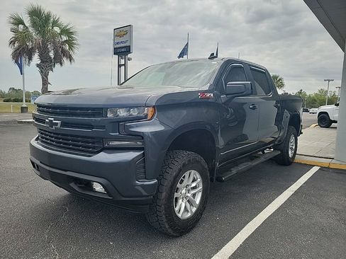 Used 2021 Chevrolet Silverado 1500 RST image 3