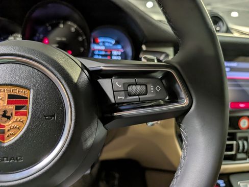 New 2026 Porsche Macan image 28