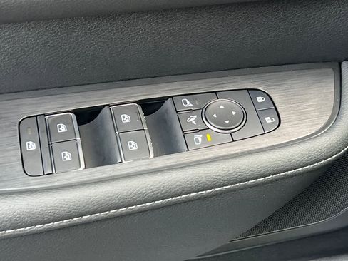 New 2026 Nissan Armada SL w/ Captain's Chari Seat Package image 14