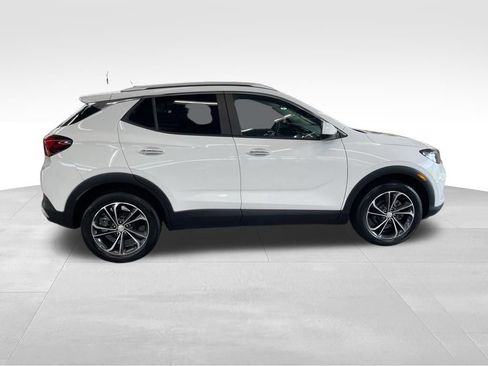 Used 2023 Buick Encore GX Select FWD image 33