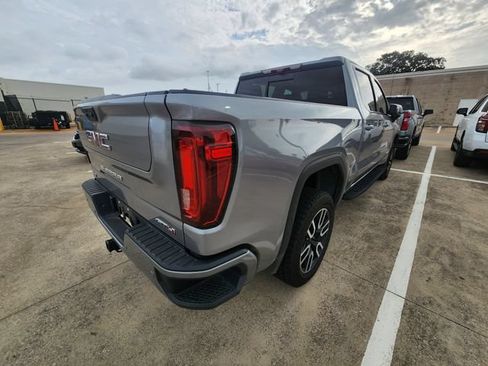 Used 2023 GMC Sierra 1500 AT4 w/ AT4 Premium Package AWD/4WD image 4