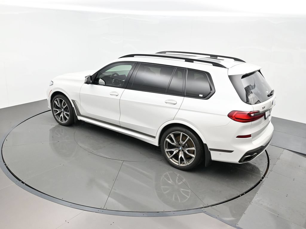 Used 2021 BMW X7 M50i w/ Dynamic Handling Package AWD/4WD image 47