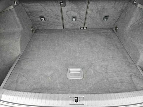 Used 2020 Audi Q3 2.0T Premium image 30