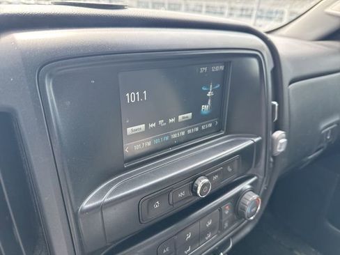 Used 2018 Chevrolet Silverado 1500 Custom w/ Custom Value Package image 44