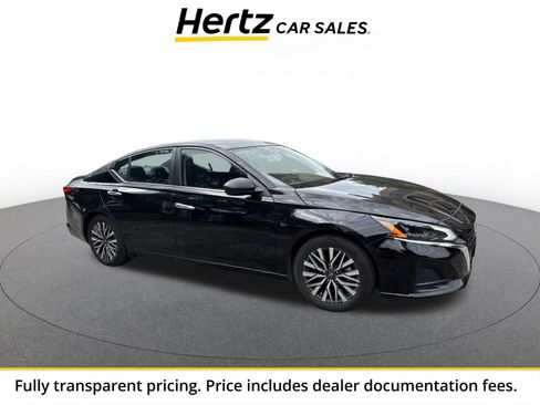 Used 2025 Nissan Altima 2.5 SV FWD image 1