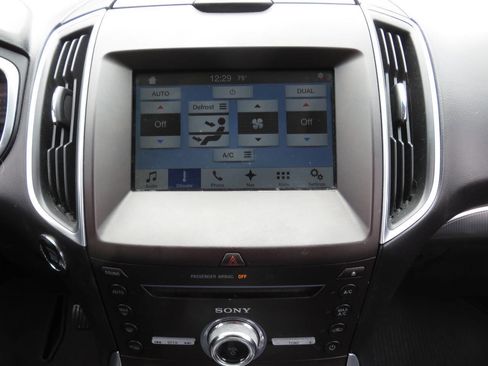 Used 2017 Ford Edge Titanium image 20