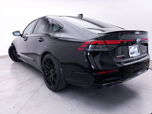 Used 2023 Honda Accord Sport image 2