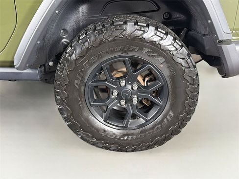 Used 2024 Jeep Wrangler Sport AWD/4WD image 33