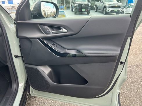 Used 2026 Chevrolet Equinox LT image 25