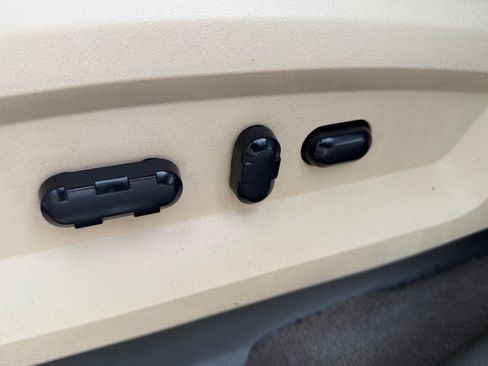 Used 2008 Lincoln MKX AWD image 16
