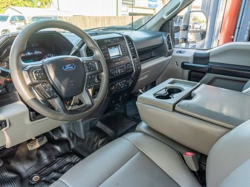 Used 2022 Ford F250 XL w/ Power Equipment Group image 22