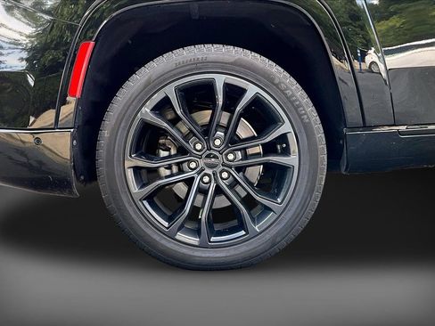 Certified 2024 Jeep Grand Wagoneer L Series II w/ Quick Order Packagew 28T AWD/4WD image 37