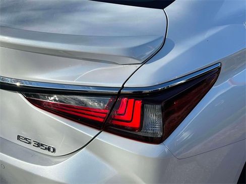 Used 2023 Lexus ES 350 w/ Premium Package image 9