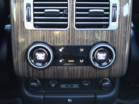 Used 2019 Land Rover Range Rover Supercharged image 29