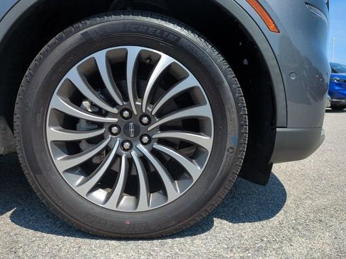 Used 2023 Lincoln Aviator Reserve w/ Equipment Group 201A RWD image 11