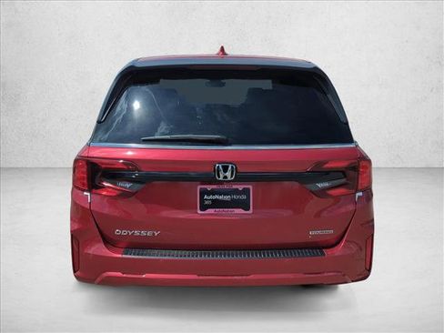 New 2026 Honda Odyssey Touring image 6